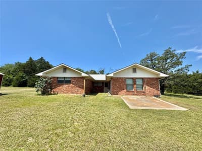 450 Woodbine Estates Road, Gainesville TX 76240