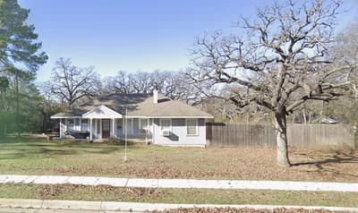 2700 Handley Drive, Fort Worth TX 76112
