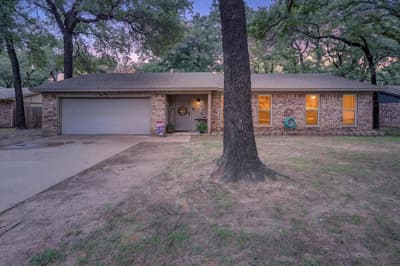 728 Lake Crest Parkway, Azle TX 76020