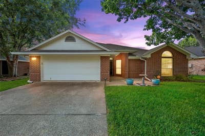 10604 Sierra West Drive, Waco TX 76712