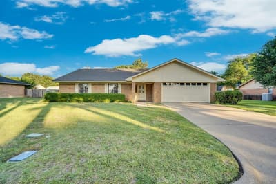 106 Garland Drive, Hillsboro TX 76645