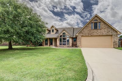 2105 Ridgewood Drive, Bridgeport TX 76426