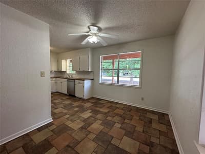 303 N Victor Street, Comanche TX 76442 - Photo 5