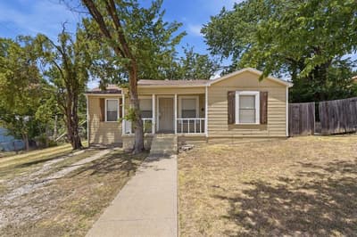 2663 Burton Avenue, Fort Worth TX 76105