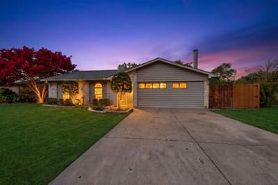 2041 Hemlock Drive, Haltom City TX 76117