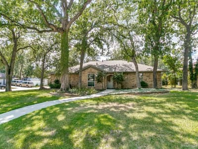 2201 Cambridge Drive, Hurst TX 76054