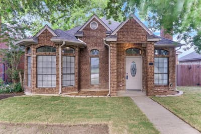 111 Homestead Drive, Lancaster TX 75146