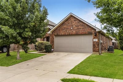 2828 Houston Wood Drive, Fort Worth TX 76244