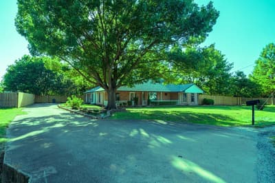 149 Lassetter Drive, Red Oak TX 75154