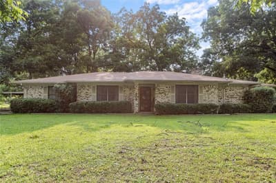 209 N Harrison Street, Roxton TX 75477 - Photo 2
