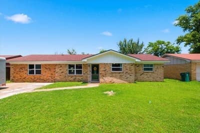 213 Virginia Drive, Lacy Lakeview TX 76705