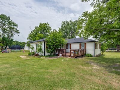 411 W Houston Street, Leonard TX 75452