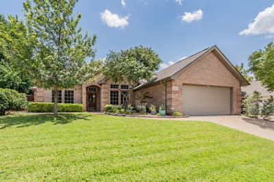 2536 Oak Brook Drive, Bedford TX 76021