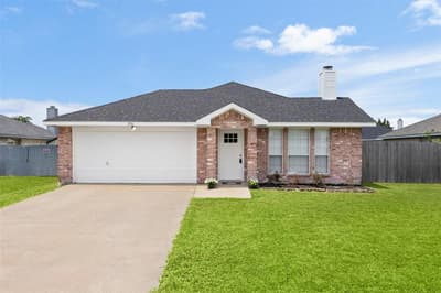 1516 S Rockwall Avenue, Terrell TX 75160