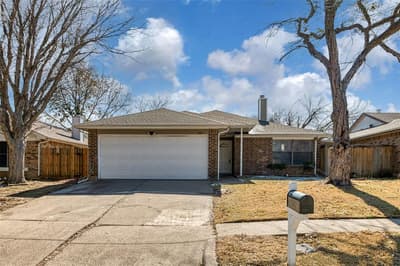 200 Caprock Drive, Arlington TX 76018