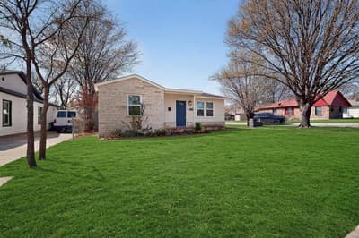 1300 E Mulkey Street, Fort Worth TX 76104