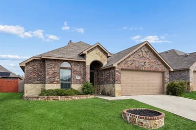 405 Rodger Street, Wilmer TX 75172