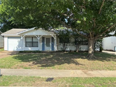 1012 Harris Drive, Euless TX 76039