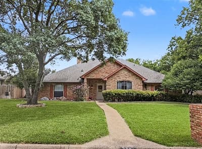 3658 Snow Creek Drive, Fort Worth TX 76008