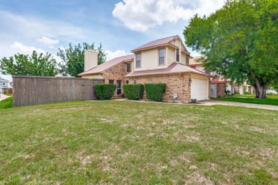 3828 Clover Hill Lane, Carrollton TX 75007