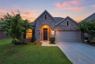 2704 Dancing Flame Drive, Denton TX 76201