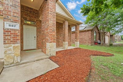 227 Old Spanish Trail, Waxahachie TX 75167