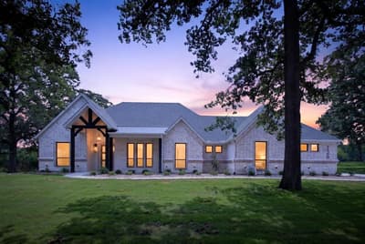 126 Champions Way, Azle TX 76020