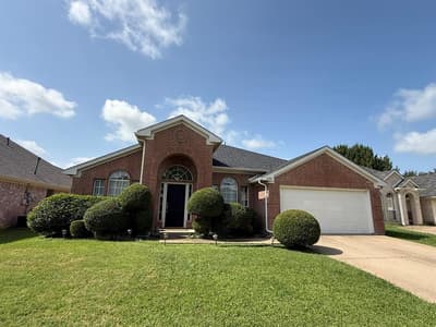 1202 Golden View Court, Arlington TX 76001
