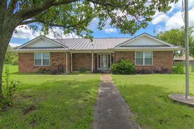 301 E 6th Street, Krum TX 76249