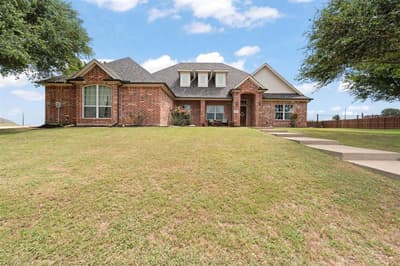 2211 Nottaway Drive, Cleburne TX 76033