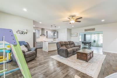 424 N Mcgraw Street, Forney TX 75126 - Photo 2