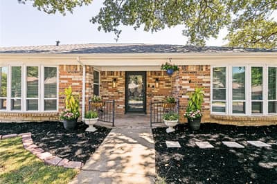 333 W Louella Drive, Hurst TX 76054 - Photo 2