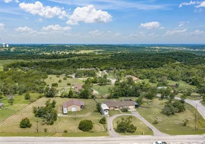 704 Land Of Goshen Drive, Springtown TX 76082