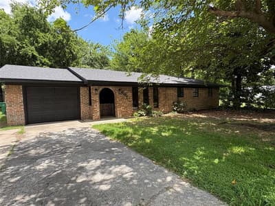 607 S Broad Street, Saint Jo TX 76265