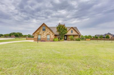 155 Cornerstone Lane, Springtown TX 76082