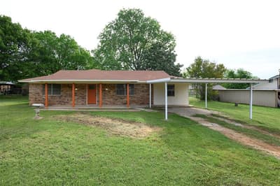 820 N Avenue A, Springtown TX 76082