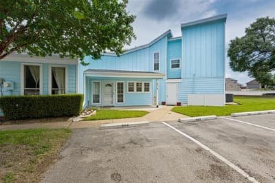 676 Harbor Drive, Azle TX 76020