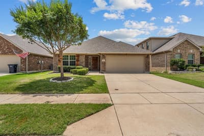 4716 Meadow Green Trail, Fort Worth TX 76244