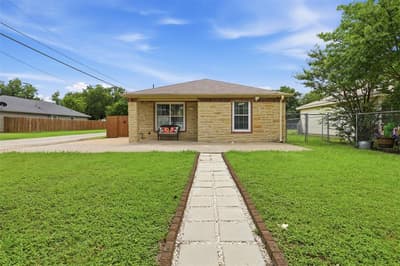 201 Eastland Street, Cleburne TX 76031