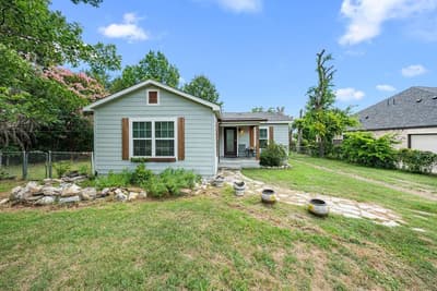 5621 Meandering Road, River Oaks TX 76114
