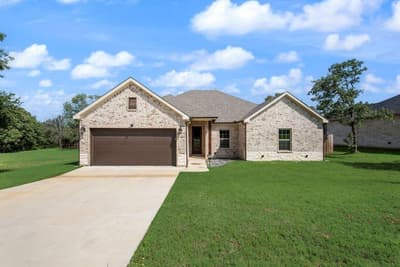 836 Haynie Drive, Runaway Bay TX 76426