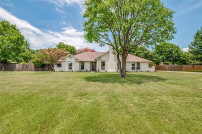 109 Shadow Drive, Red Oak TX 75154