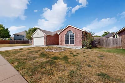 5203 Alta Vista Lane, Arlington TX 76017