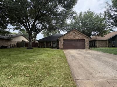 4208 Hemlock Street, Fort Worth TX 76137