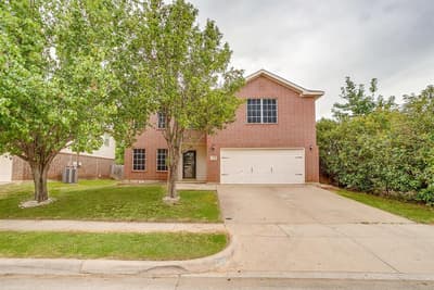 2333 Ash Grove Trail, Fort Worth TX 76112