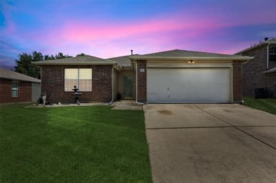 641 Mallard Drive, Saginaw TX 76131