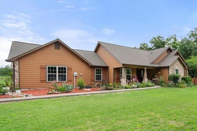 123 Clubhouse Drive, Corsicana TX 75109 - Photo 2