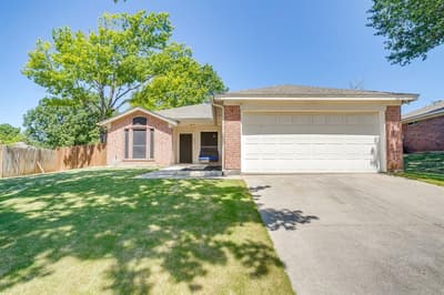 636 Cumberland Drive, Burleson TX 76028