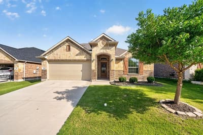 1352 Lake Grove Drive, Little Elm TX 75068 - Photo 2