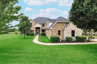 415 Breezeway Court, Cedar Hill TX 75104